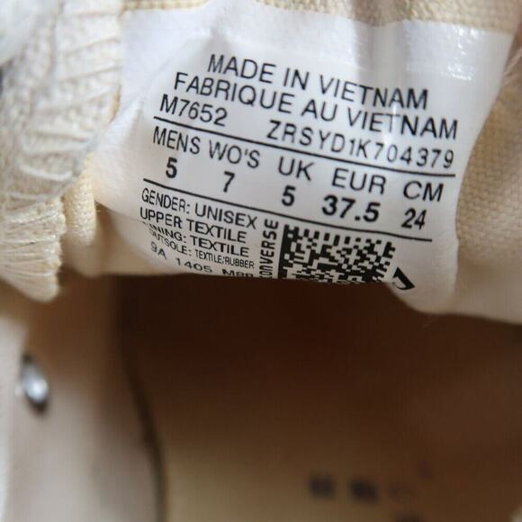 Converse Shoes Womens 7 Sneakers Chuck Taylor All Star Canvas White Casual Low - Picture 11 of 12